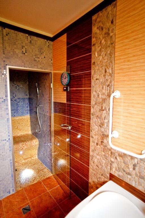 Hotel Folklor Międzyrzec Podlaski Esterno foto