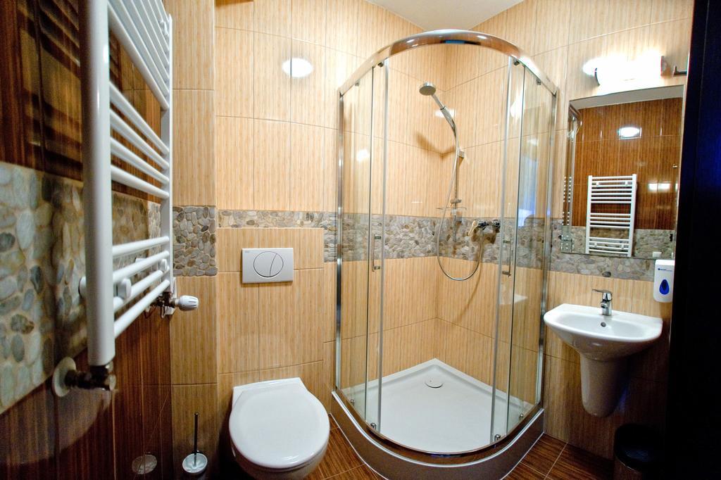 Hotel Folklor Międzyrzec Podlaski Esterno foto