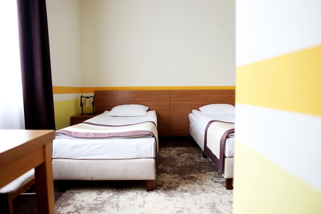 Hotel Folklor Międzyrzec Podlaski Esterno foto